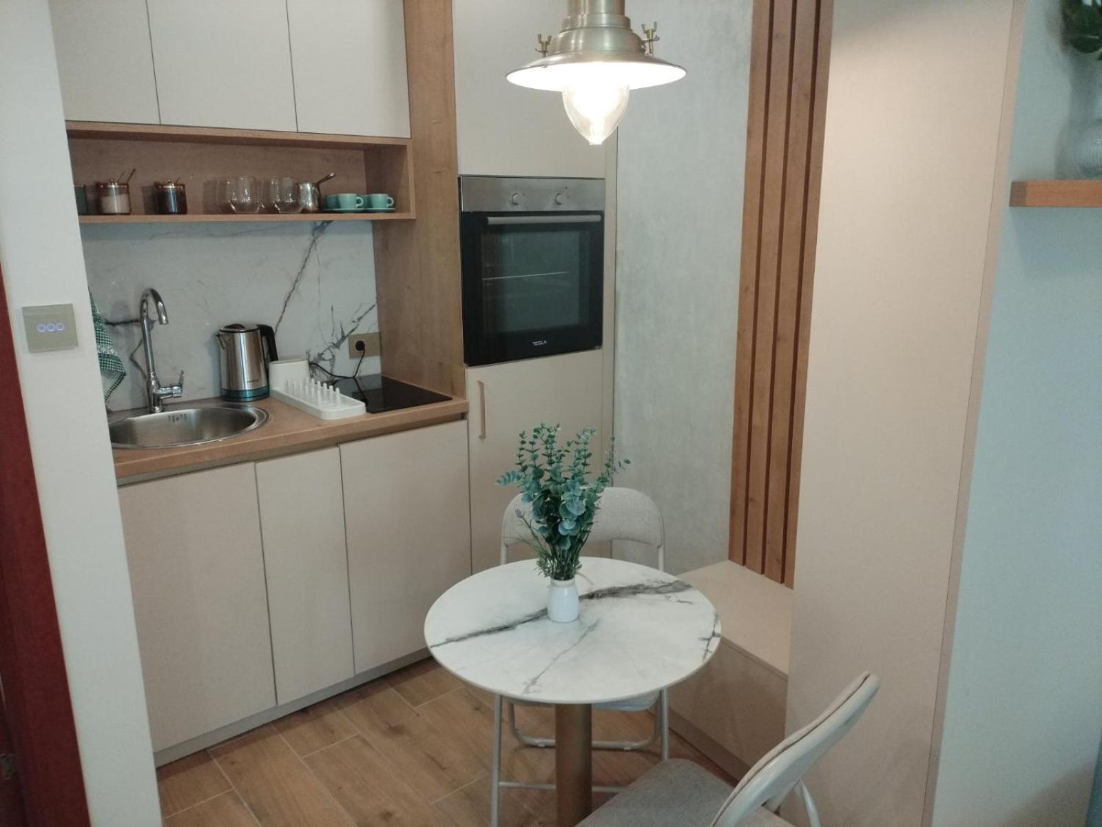 Apartment Centrum - Free Private Parking Novi Sad Bagian luar foto