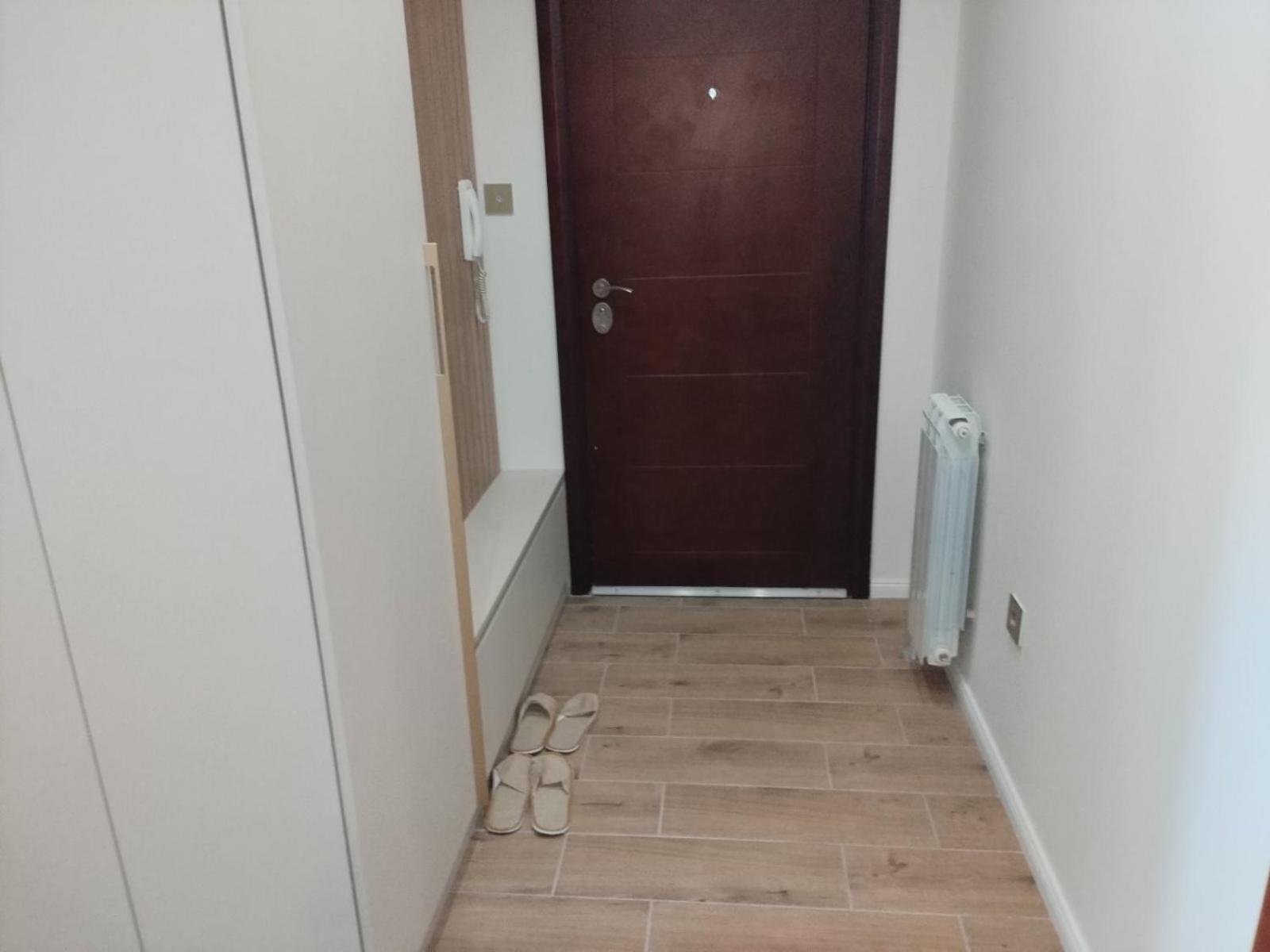 Apartment Centrum - Free Private Parking Novi Sad Bagian luar foto