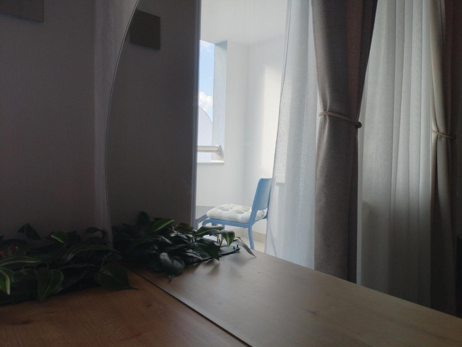Apartment Centrum - Free Private Parking Novi Sad Bagian luar foto