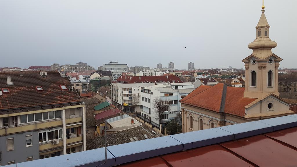 Apartment Centrum - Free Private Parking Novi Sad Bagian luar foto